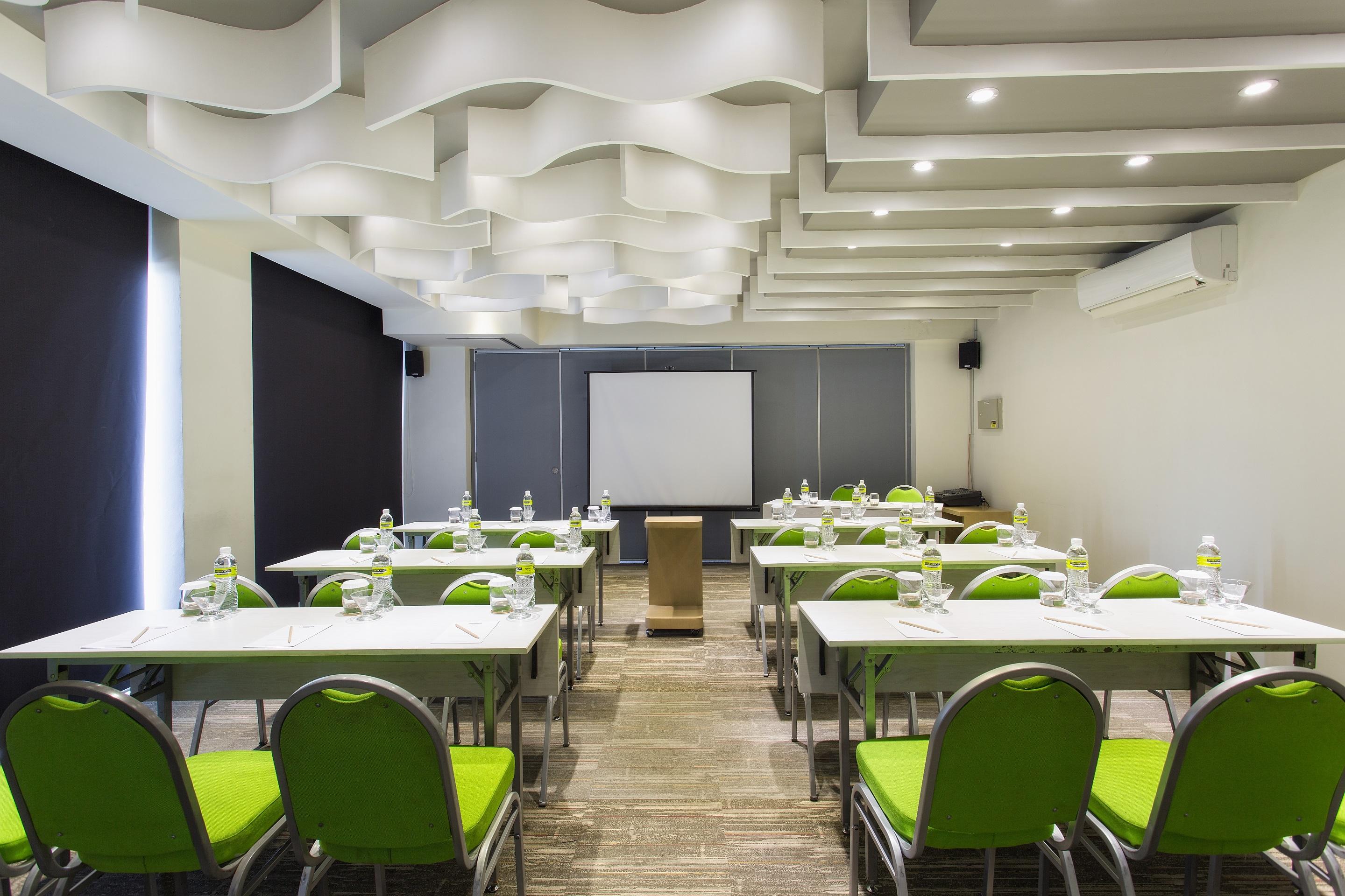 Maxonehotels At Bukit Jimbaran Exterior foto