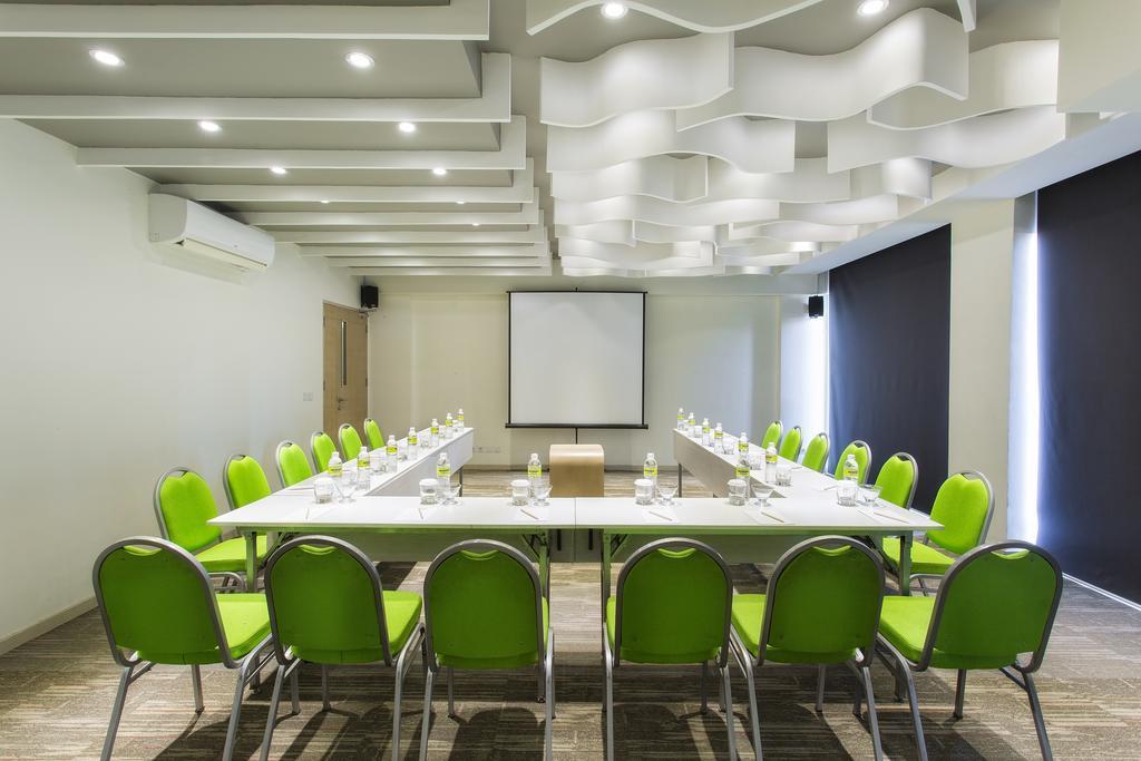 Maxonehotels At Bukit Jimbaran Exterior foto